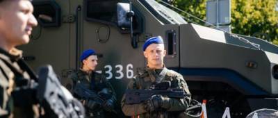 Бронетехника и блокпосты на въезде в Киев: что происходит