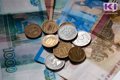 Зарплата в СЗФО на 5% выше, чем в среднем по РФ