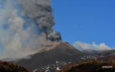 На Сицилии активизировался вулкан Этна
