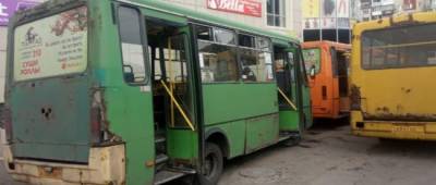 «Его нужно выбросить»: жители ОРДО показали состояние общественного транспорта (фото)