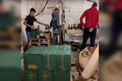 Полиция изъяла более 10 тысяч литров «паленого» алкоголя во Всеволожском районе Ленобласти