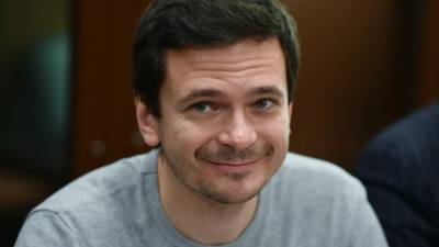 Экс-депутат Илья Яшин открыл ИП в сфере шоу-бизнеса