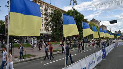 На Украине призвали возбудить дело на языкового омбудсмена