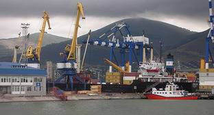 Росприроднадзор связал с халатностью разлив нефти в порту Новороссийска