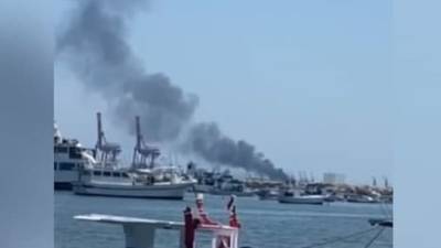 Пожар вспыхнул на борту иранского судна в морском порту Сирии, есть пострадавшие