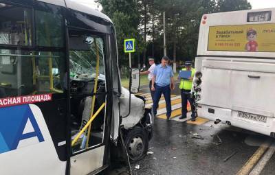 В Анапе столкнулись два автобуса