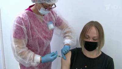 В России за сутки выявили почти 21,5 тысячу случаев коронавируса