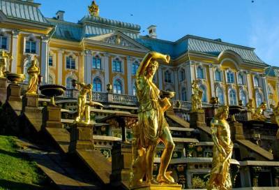 В Российской национальной библиотеке откроется выставка, посвященная 300-летию запуска фонтанов Петергофа