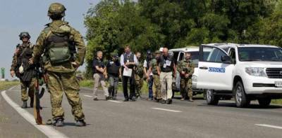 Бойцы ВСУ задержали наблюдателей ОБСЕ, чтобы скрыть нарушение Минских соглашений