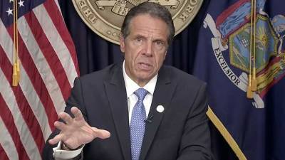 Обвиненный в домогательствах губернатор Нью-Йорка заявил об отставке