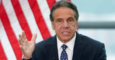Губернатор Нью-Йорка ушел в отставку после обвинений в домогательствах (видео)