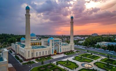 В Узбекистане с 13 августа вновь разрешили проводить пятничные молитвы. Работники и посетители должны быть вакцинированы
