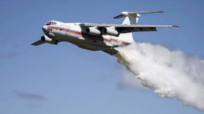 Российский самолет Ил-76 прибыл в Афины для тушения лесных пожаров
