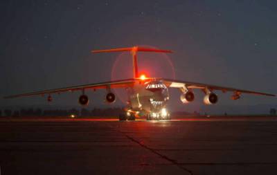 Российский самолет Ил-76 прибыл в Афины на помощь