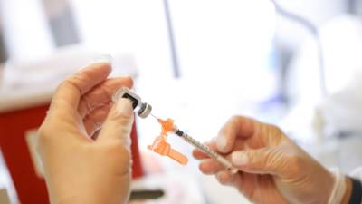В Вашингтоне введена обязательная вакцинация чиновников местного уровня