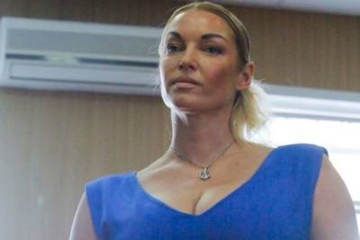 Волочкова сообщила, что Большой театр задолжал ей 200 миллионов рублей