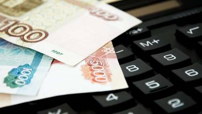 Оплата трудна: МРОТ предложили повысить до 20 тыс. рублей