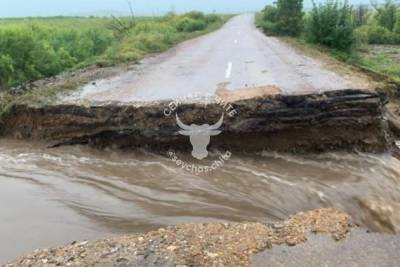 Размытую дорогу в Сретенском районе восстановят после спада воды — Гурулёв