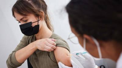 В Минобрнауки уточнили позицию об обязательной вакцинации студентов