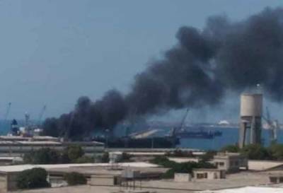 В сирийском порту Латакии прогремел взрыв на иранском танкере: пострадало 2 человека