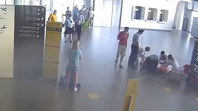 ЧП. Спасение пожилой пассажирки в аэропорту Самары попало на видео