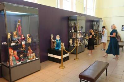 В Новороссийске открылась выставка «Сказочный мир кукол»