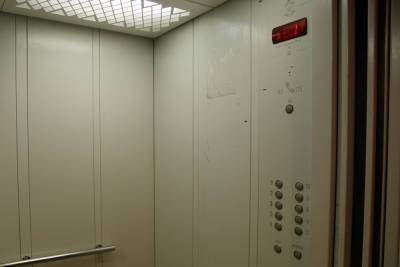 100 лифтов заменят в Пскове в этом году