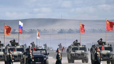 Запад напрягся: Россия и Китай отрабатывают совместные военные операции против США