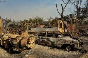 В Греции продолжают бушевать лесные пожары: эвакуировали жителей 20 населенных пунктов