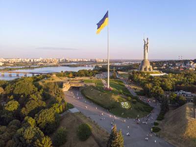 На самом большом флагштоке Украины установят новый трезубец