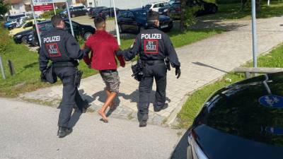 Румынская семья атаковала полицейский участок в Баварии, чтобы освободить своего родственника