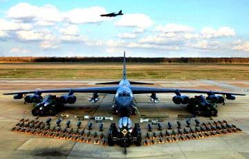 США отправили в Афганистан стратегические бомбардировщики B-52