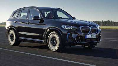 BMW осенью представит обновленный электромобиль iX3