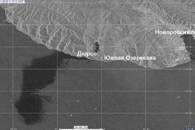 Выросший в 400 тысяч раз разлив нефти под Новороссийском показали из космоса