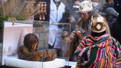 Президент Боливии стал крестным пятисотлетней мумии маленькой девочки