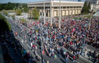 В Литве вспыхнули массовые протесты из-за введения COVID-паспортов