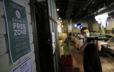 Растет число калининградских баров, принимающих ночью только вакцинированных посетителей