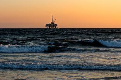 Разлив нефти в Черном море может достигать 80 кв. километров – Учительская газета