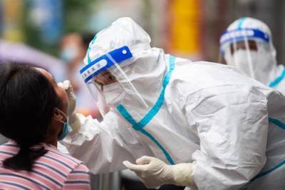 В Китае власти наказали 47 должностных лиц за неспособность обуздать вспышку коронавируса - argumenti.ru - Китай