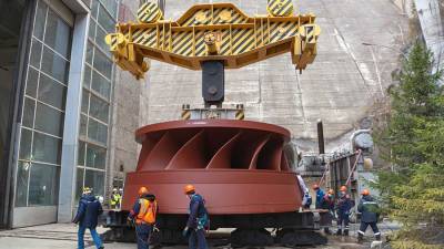 En+ Group начала монтаж рабочего колеса гидроагрегата на Братской ГЭС