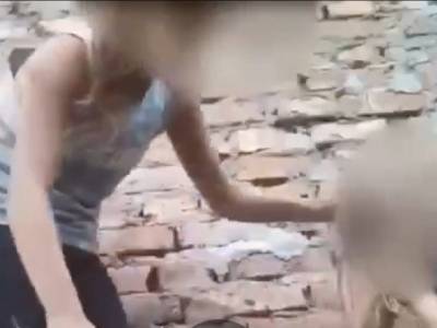 В Ростовской области школьница несколько недель избивала девушку с инвалидностью