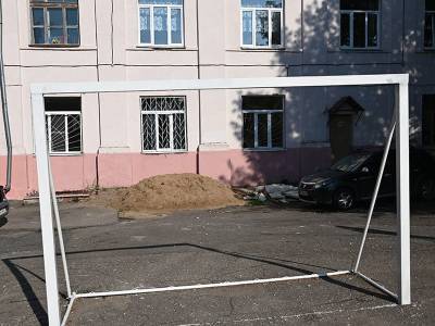 Школе № 1 Смоленска помогут с ремонтом спортивной площадки
