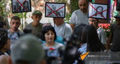 Акция протеста в Ереванском зоопарке - сотрудники выступают против прежнего руководства