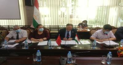 Таджикистан обсудил с Китаем сотрудничество в сфере грузоперевозок