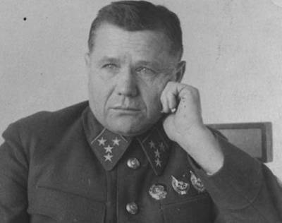 Андрей Ерёменко: почему Сталин наградил генерала за неудачную операцию