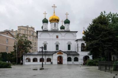 Собянин рассказал о работах по восстановлению фресок Сретенского монастыря