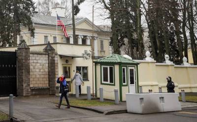 Минск потребовал сократить численность персонала посольства США до 5 человек