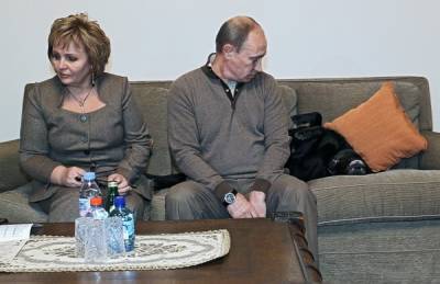 Треть россиян считает бедность убедительным основанием для развода
