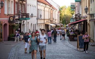 Власти Литвы одобрили введение ограничений для непривитых жителей