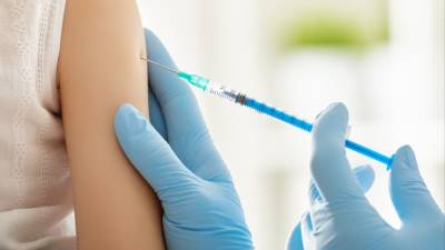 Не растягивать вакцинацию на два — три года призвали в Роспотребнадзоре